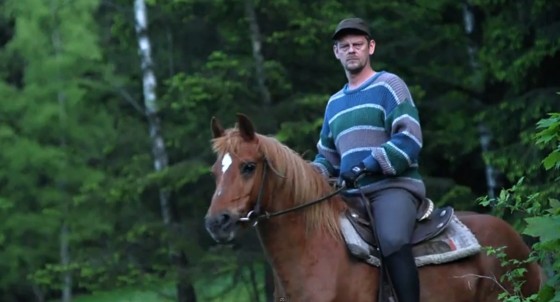 Kdo otrávil dostihového koně na statku Jakuba Dymka?